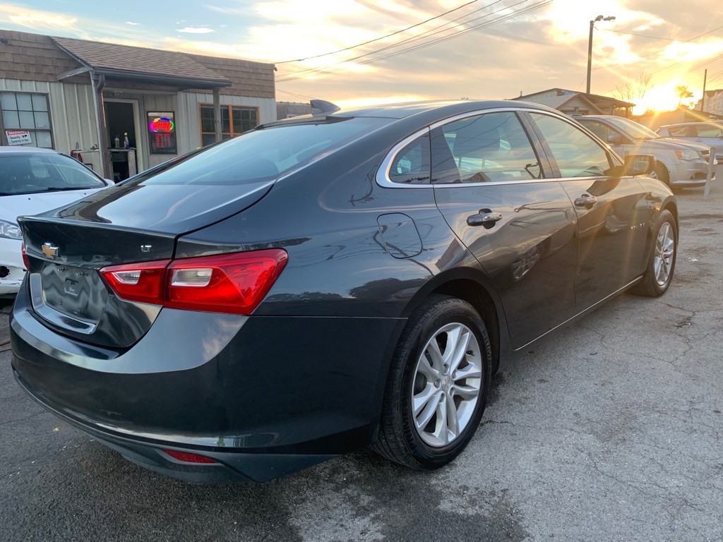 2018 Chevrolet Malibu Image 4