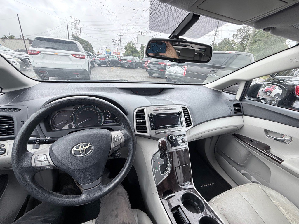 2011 Toyota Venza Image 6