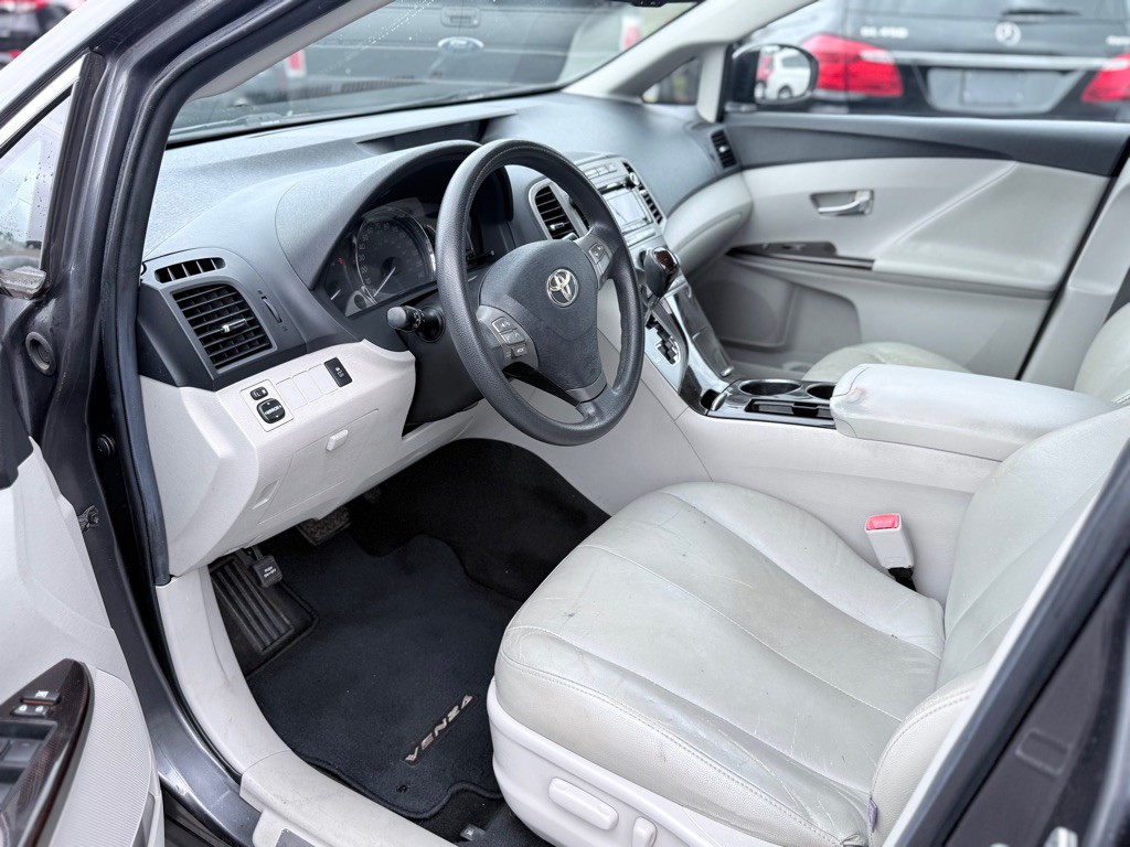 2011 Toyota Venza Image 7