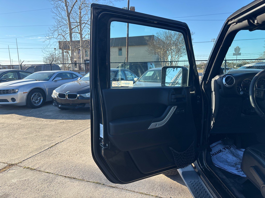 2013 Jeep Wrangler Unlimited Image 19
