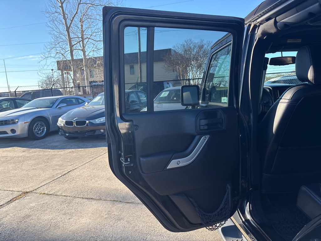 2013 Jeep Wrangler Unlimited Image 20