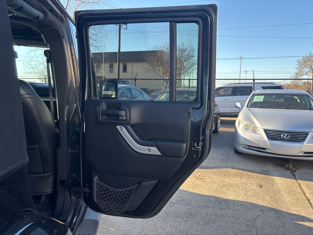 2013 Jeep Wrangler Unlimited Image 13