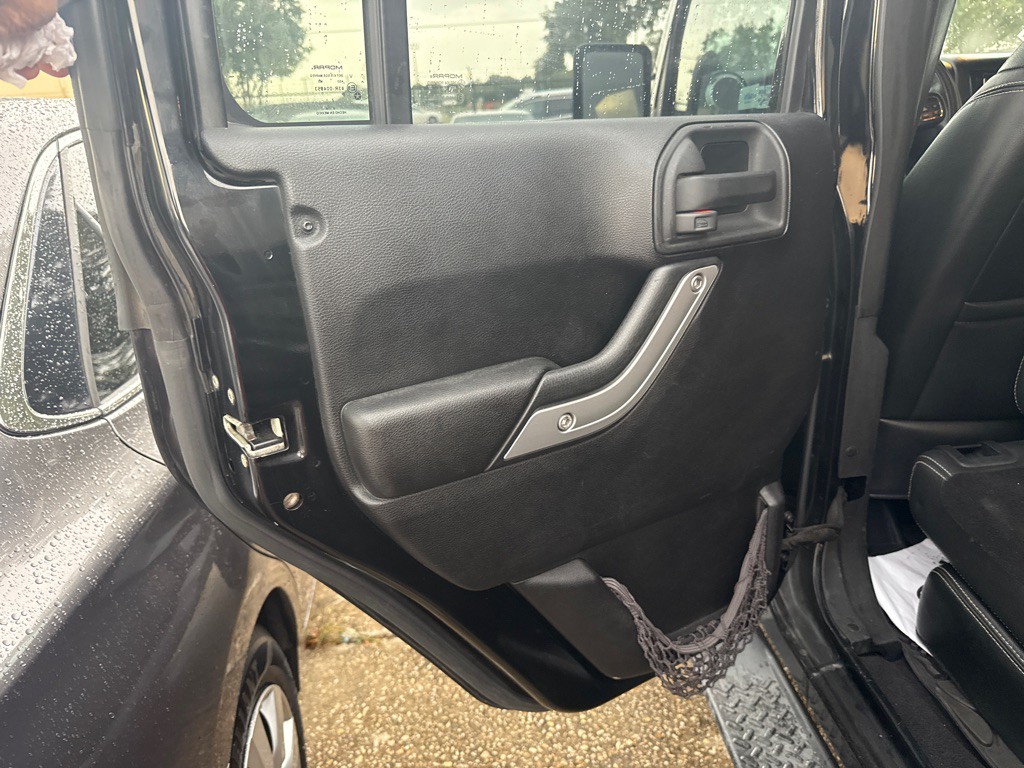 2013 Jeep Wrangler Unlimited Image 24