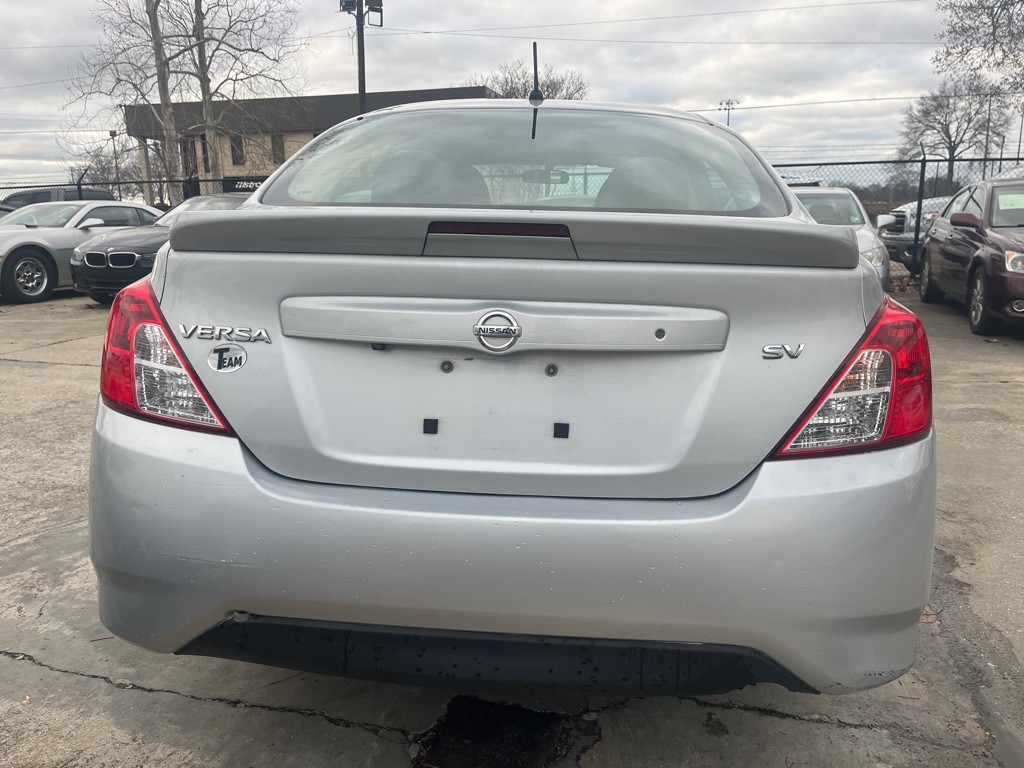 2019 Nissan Versa Image 6