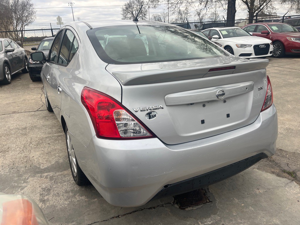 2019 Nissan Versa Image 7
