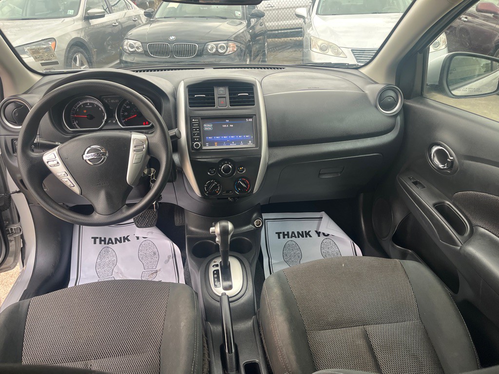 2019 Nissan Versa Image 11