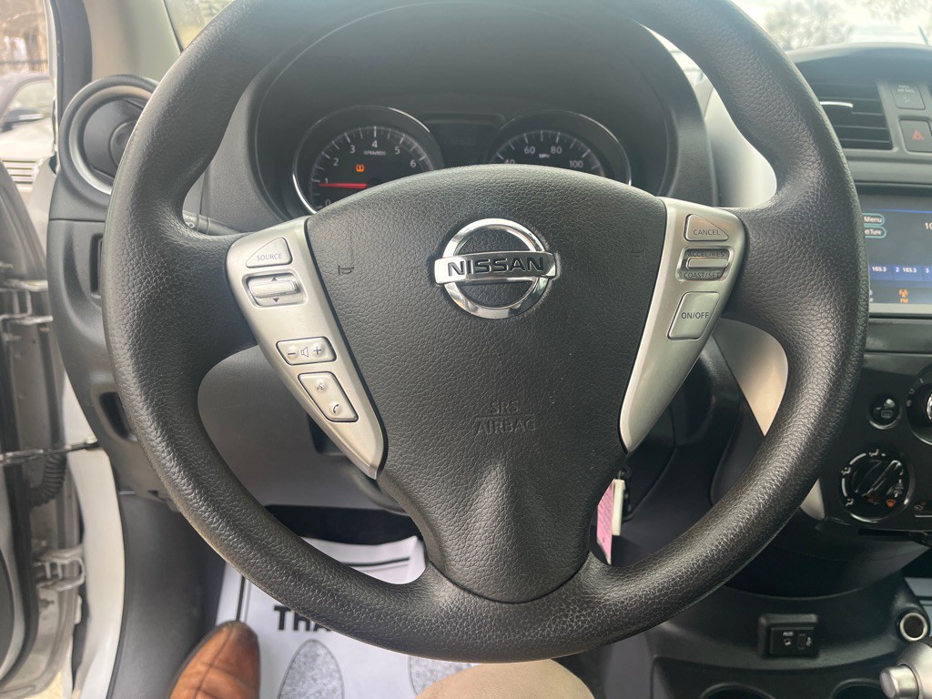2019 Nissan Versa Image 15