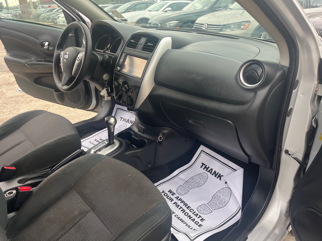 2019 Nissan Versa Image 25