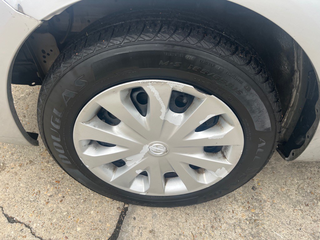 2019 Nissan Versa Image 30