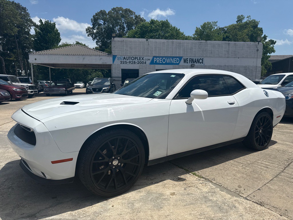 2019 Dodge Challenger Image 1