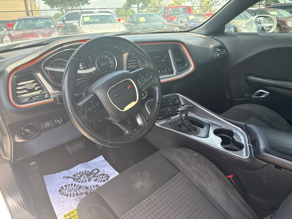 2019 Dodge Challenger Image 12