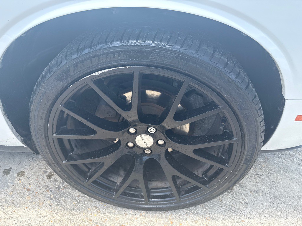 2019 Dodge Challenger Image 25