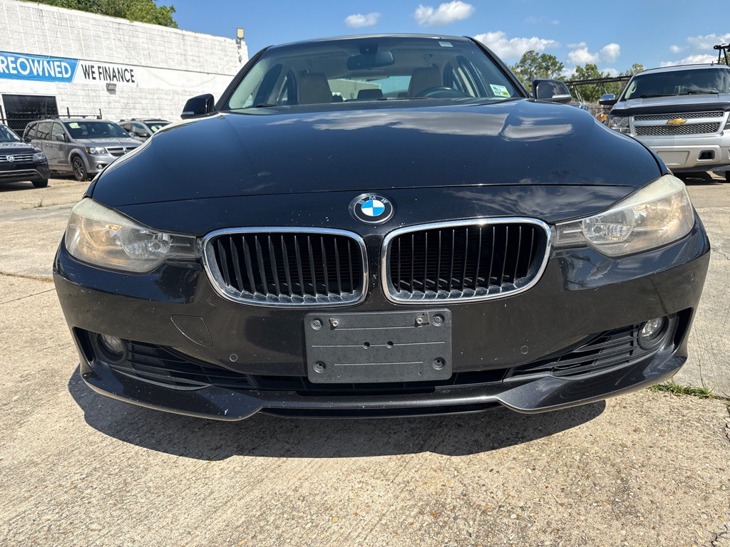 2013 BMW 3 Series Image 3