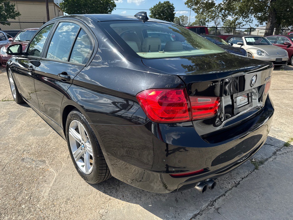 2013 BMW 3 Series Image 8