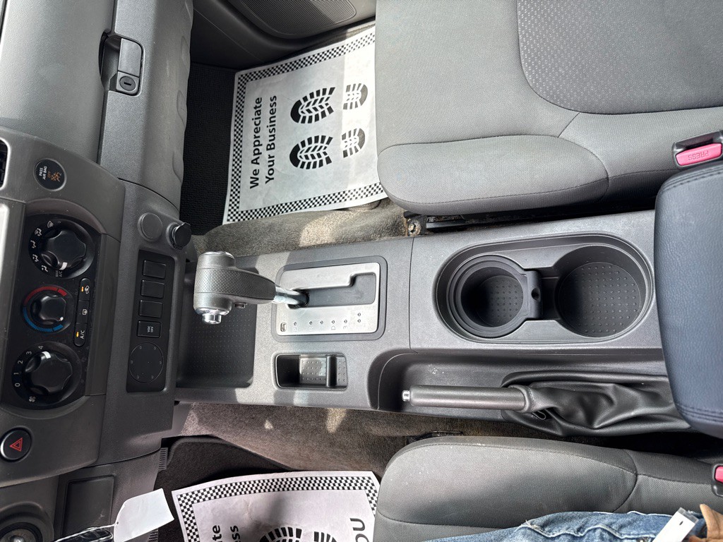 2010 Nissan Xterra Image 14