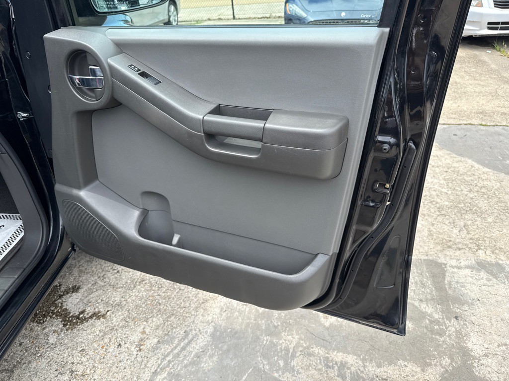 2010 Nissan Xterra Image 25