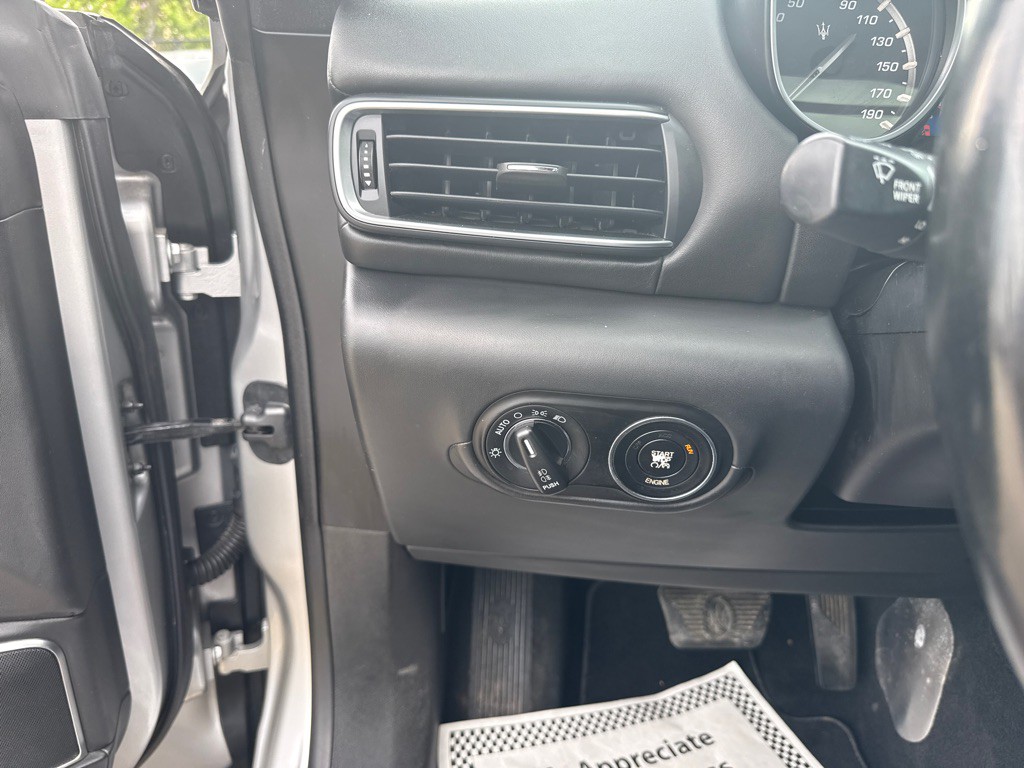 2017 Maserati Levante Image 19
