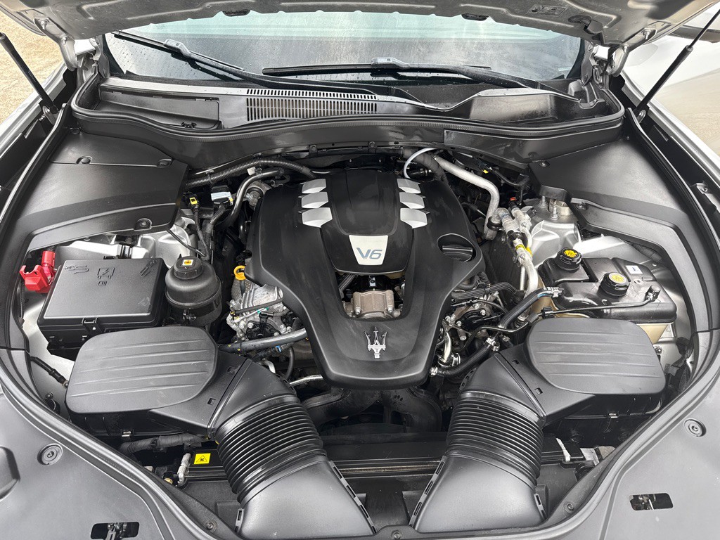 2017 Maserati Levante Image 35