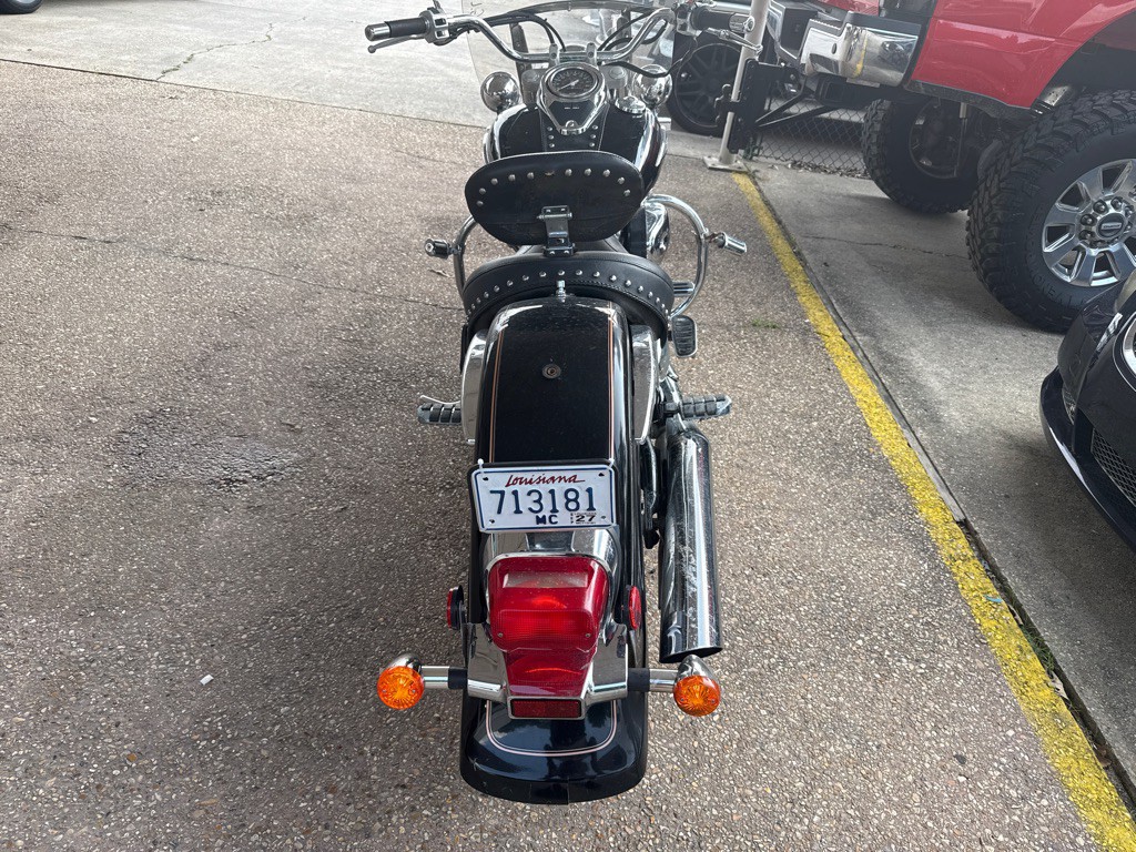 2004 Suzuki Cruiser Image 5
