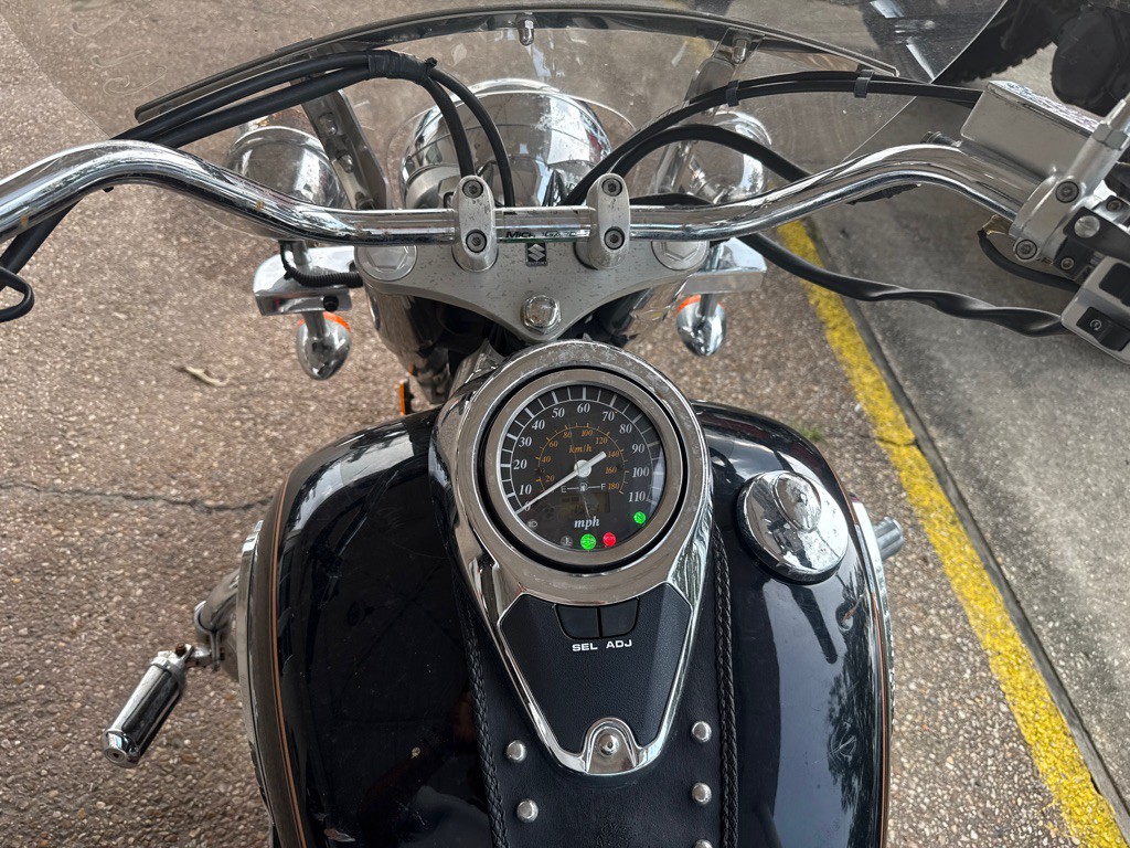 2004 Suzuki Cruiser Image 8