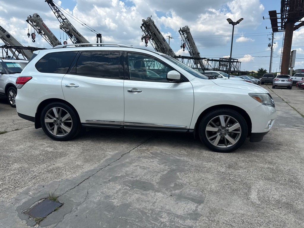 2015 Nissan Pathfinder Image 5