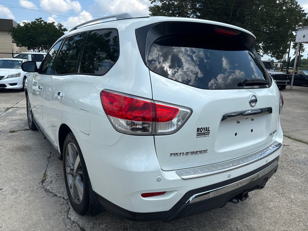 2015 Nissan Pathfinder Image 8