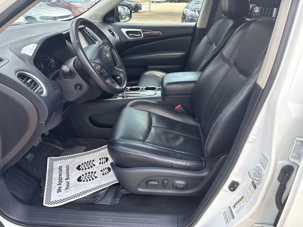 2015 Nissan Pathfinder Image 10