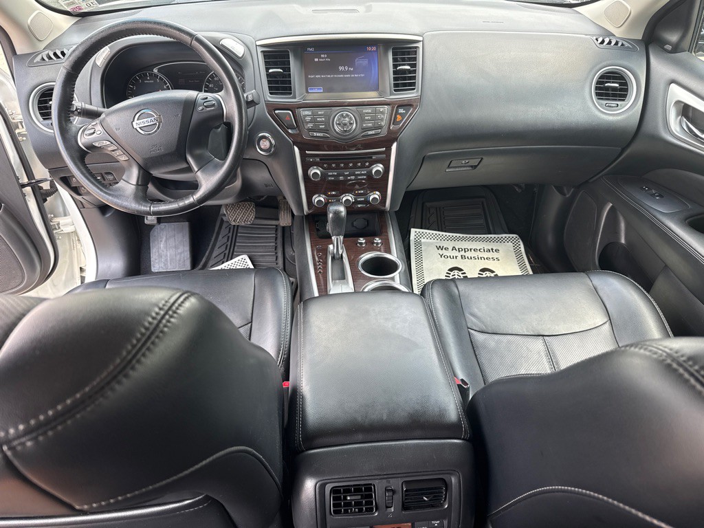 2015 Nissan Pathfinder Image 12