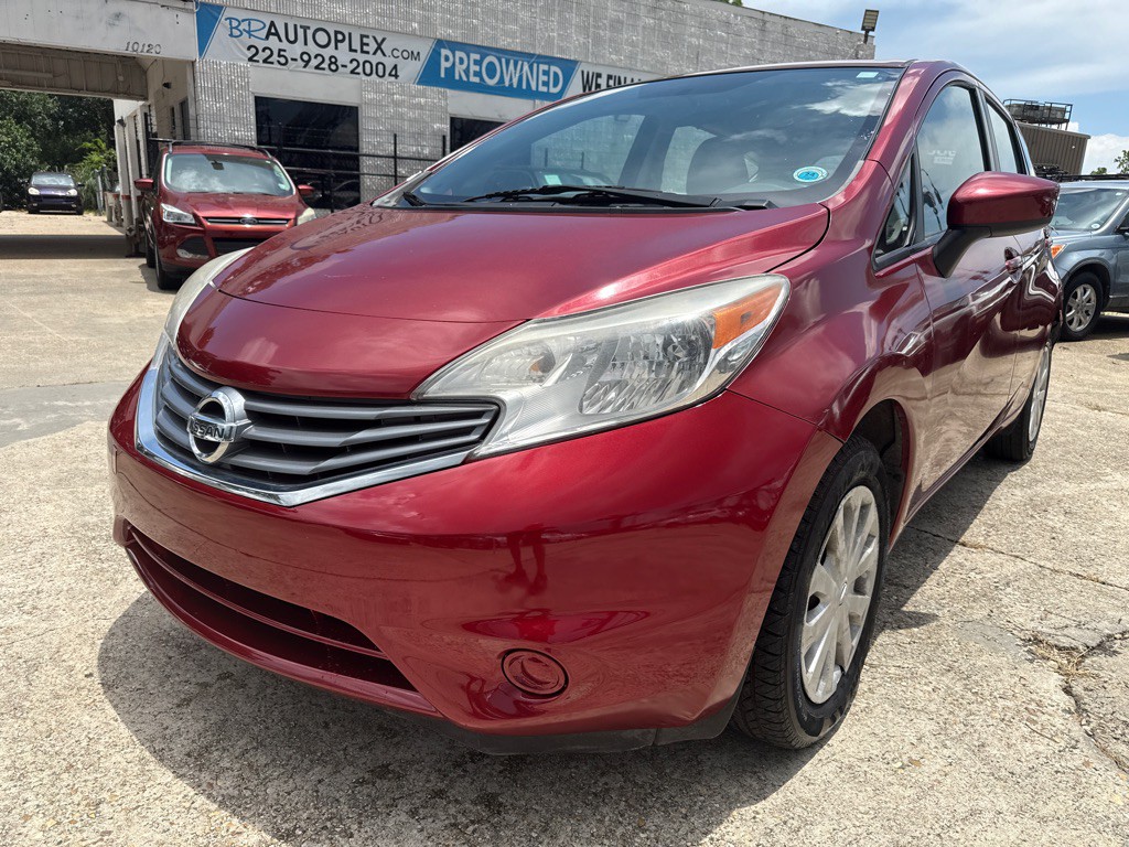 2016 Nissan Versa Image 2
