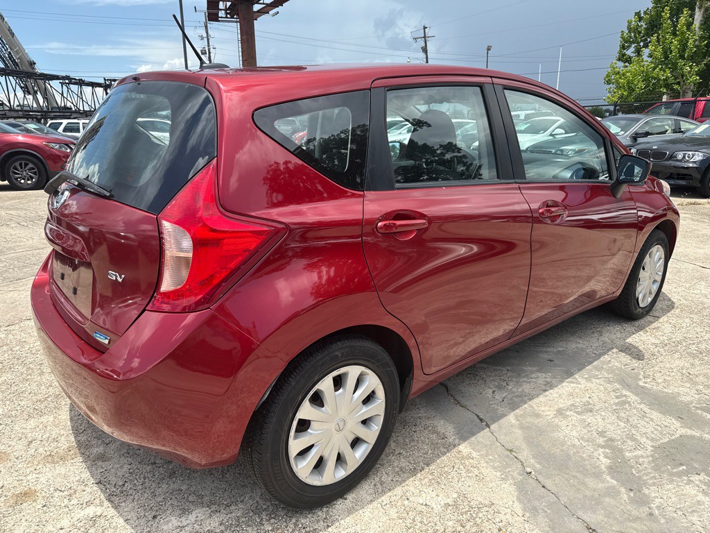 2016 Nissan Versa Image 6