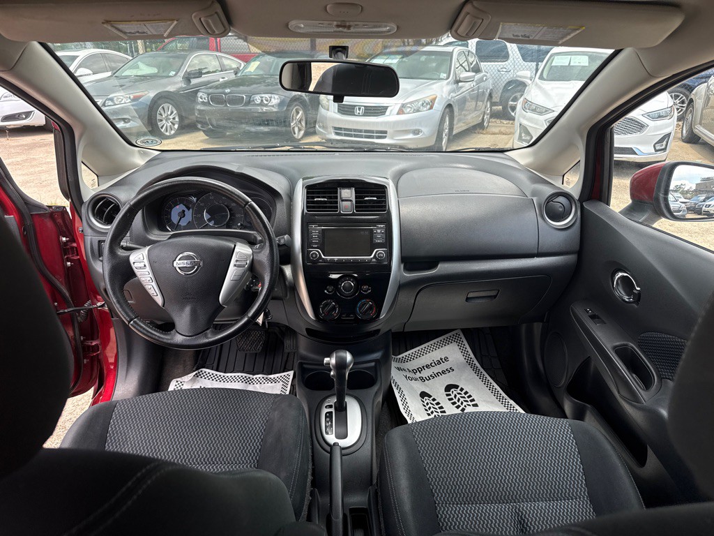 2016 Nissan Versa Image 12
