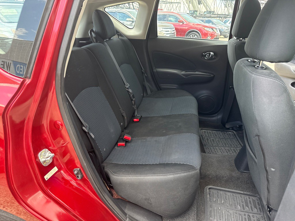 2016 Nissan Versa Image 26