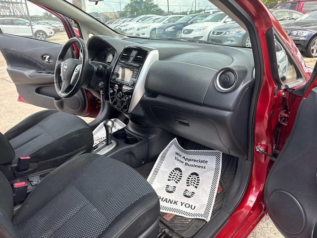 2016 Nissan Versa Image 29