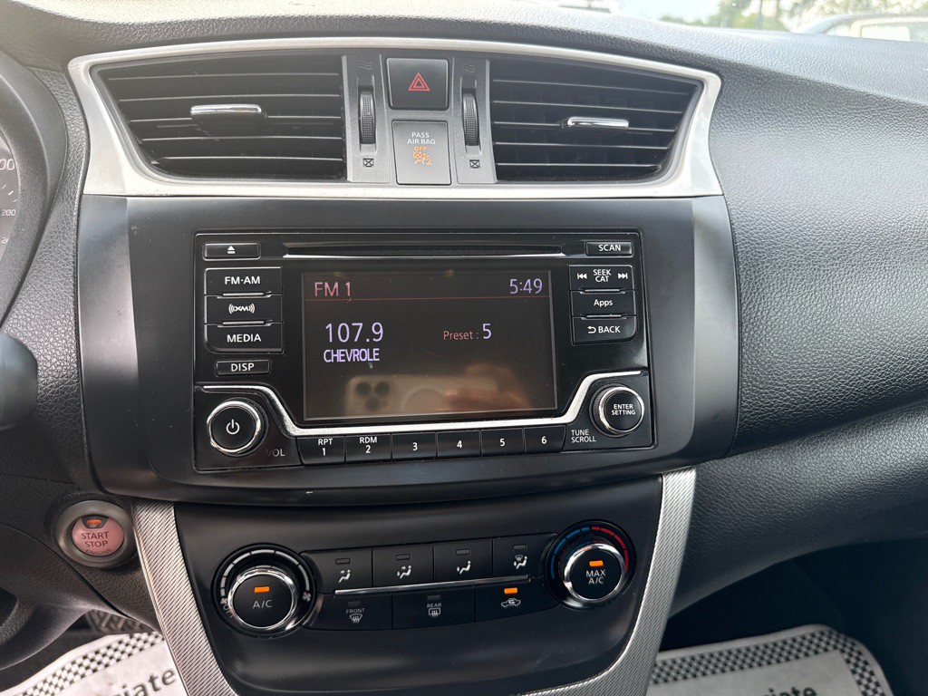 2015 Nissan Sentra Image 13