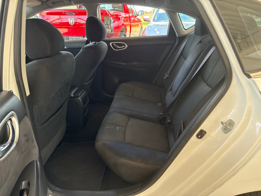 2015 Nissan Sentra Image 20