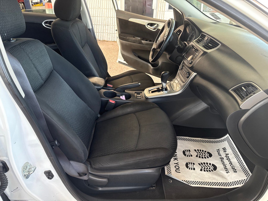 2015 Nissan Sentra Image 27