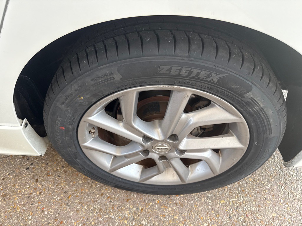 2015 Nissan Sentra Image 32