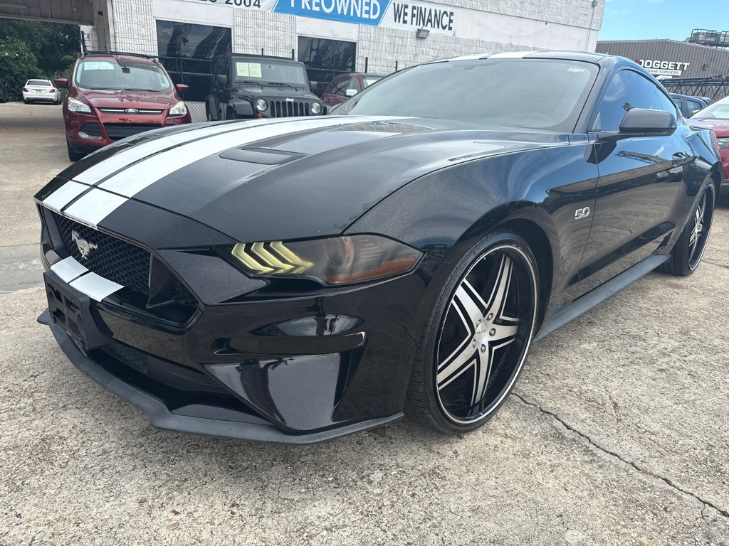 2018 Ford Mustang Image 2