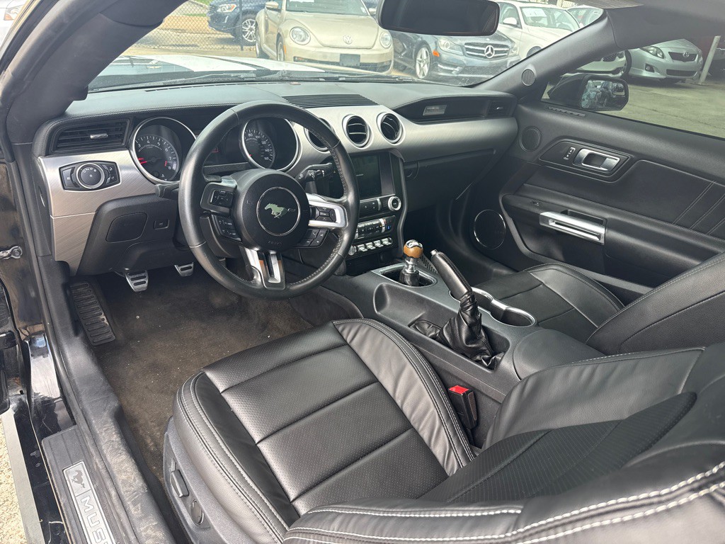 2018 Ford Mustang Image 12