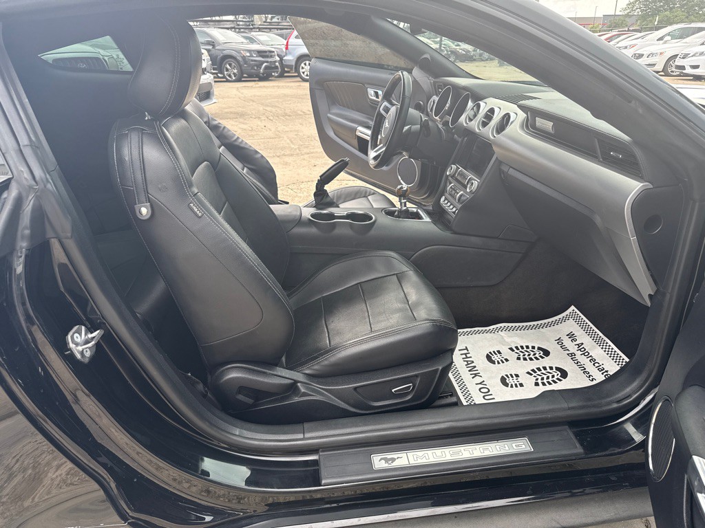 2018 Ford Mustang Image 23