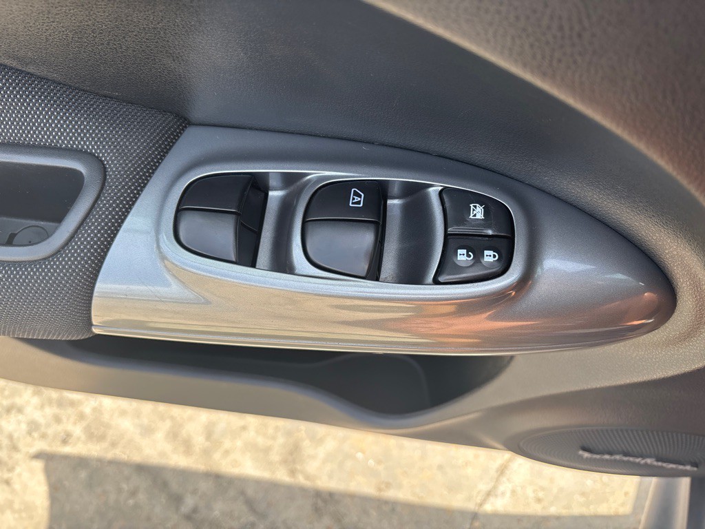 2015 Nissan Juke Image 13