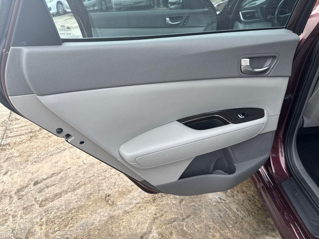 2016 Kia Optima Image 24