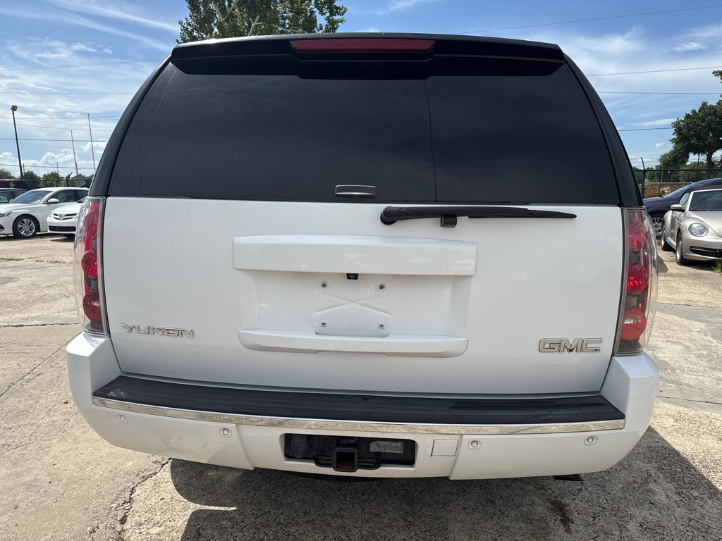 2008 GMC Yukon Image 7