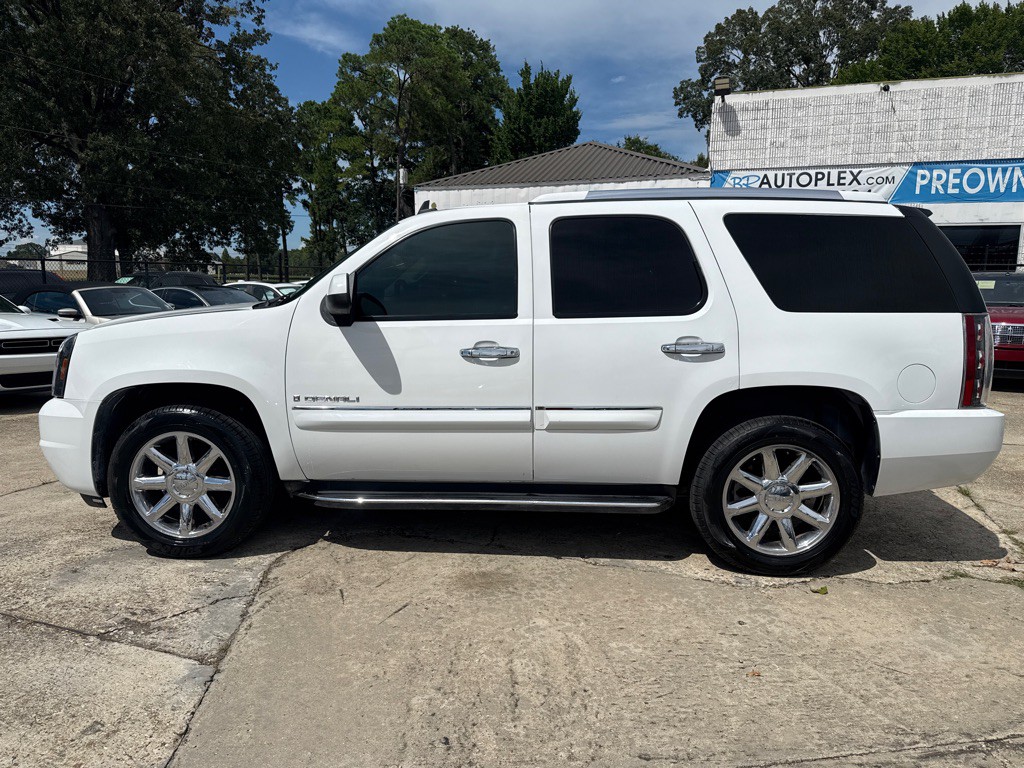 2008 GMC Yukon Image 9