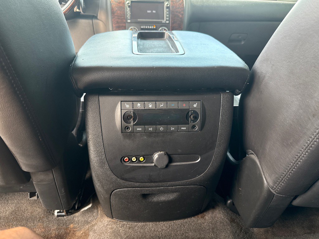 2008 GMC Yukon Image 14