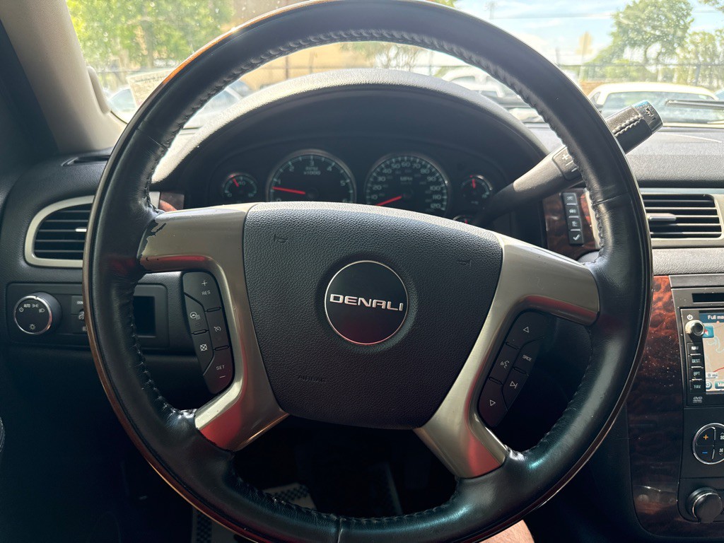 2008 GMC Yukon Image 20