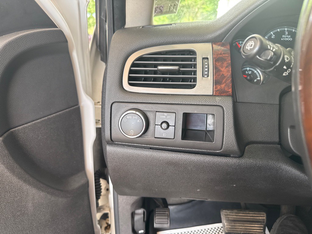 2008 GMC Yukon Image 22