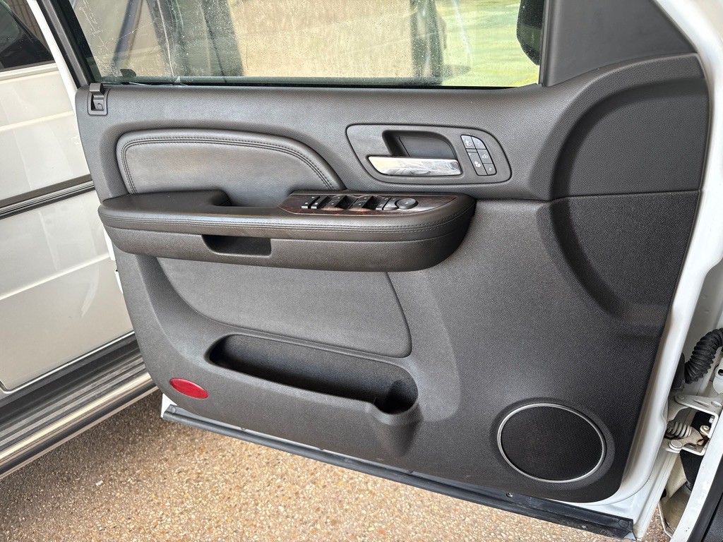 2008 GMC Yukon Image 23