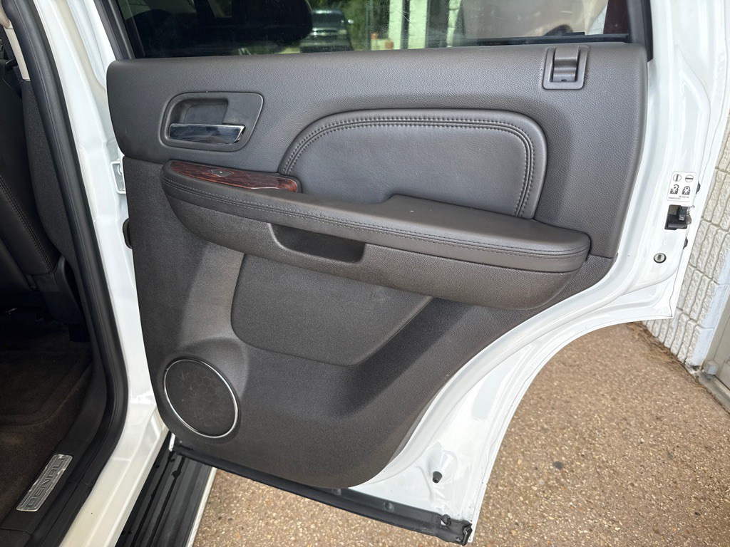 2008 GMC Yukon Image 30