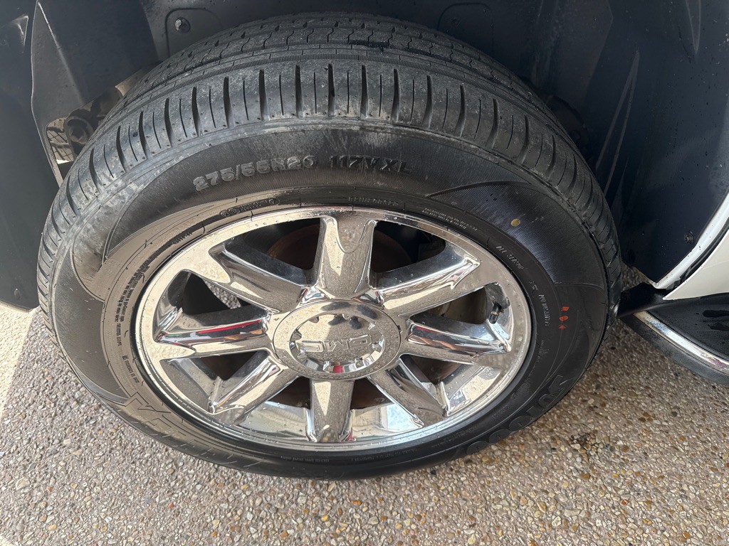 2008 GMC Yukon Image 35